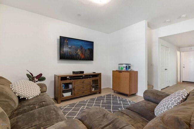 Photo - 608 Flathead River St