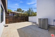 Photo - 3121 Oakhurst Ave