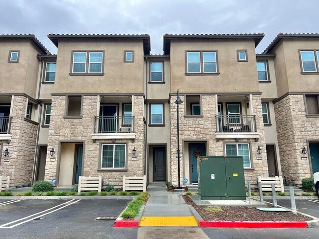 Building Photo - Brand New Built 3 Story 2 Bed 2.5 Bath Condo in Eastvale! Unit 105
