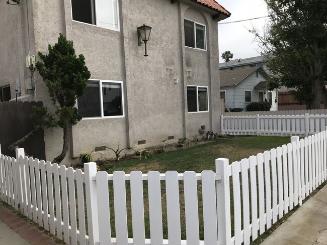 Photo - 2016 Ruhland Ave Unit # D