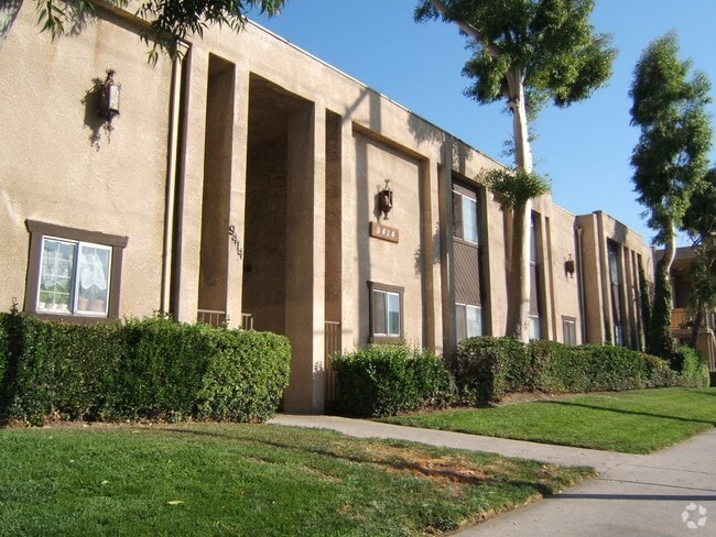 Peerless Apartments - Peerless Building Corp.