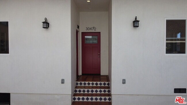Photo - 3047 Wellington Rd