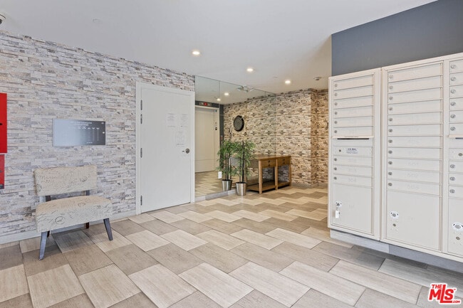 Photo - 155 S Oxford Ave Unit 404