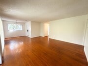 Photo - 4 Bdrm/2 Bath Home w/Garage and Yard in Fu...