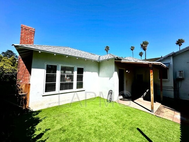 Photo - 607-611 N. El Molino Avenue