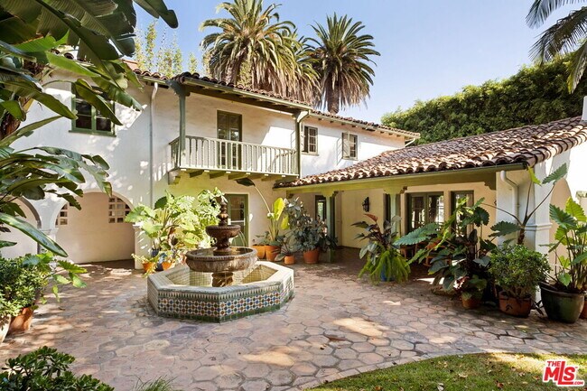 Photo - 1800 Outpost Dr