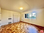 Photo - 5205 Village Green