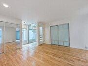 spacious master bedroom - 14 Reef St Townhome