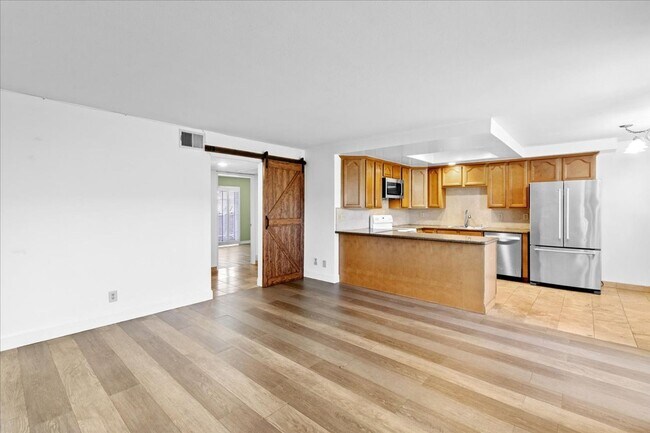 Building Photo - 2BR Bonsall Condo | Garage, Parking & Utilities Included Unit 36