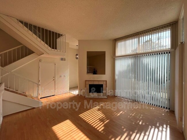 Photo - 9000 Vanalden Ave