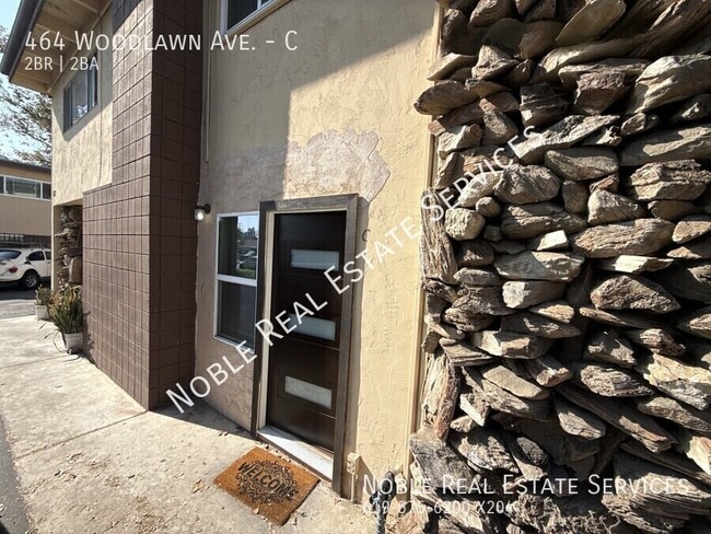 Building Photo - 464 Woodlawn Ave Unit C