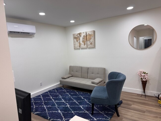 Photo - 19924 Bellemare Ave