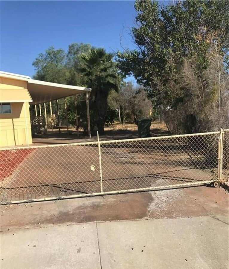 Photo - 3 Bed / 2 Bath Manufactured Home in Hemet!