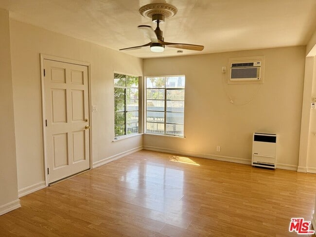 Photo - 1313 Douglas St Unit 1315