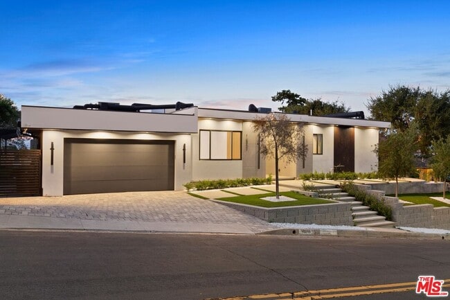 Photo - 16851 Encino Hills Dr