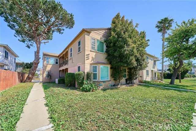 Photo - 8736 Ramsgate Ave