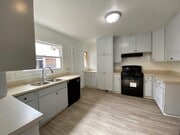 Photo - 837 N Martel Ave