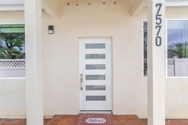 Photo - 7570 Chaminade Ave