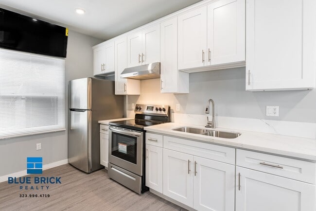 Photo - 1166 1/2 W 29th St-1166 1/2 Unit 1166 1/2