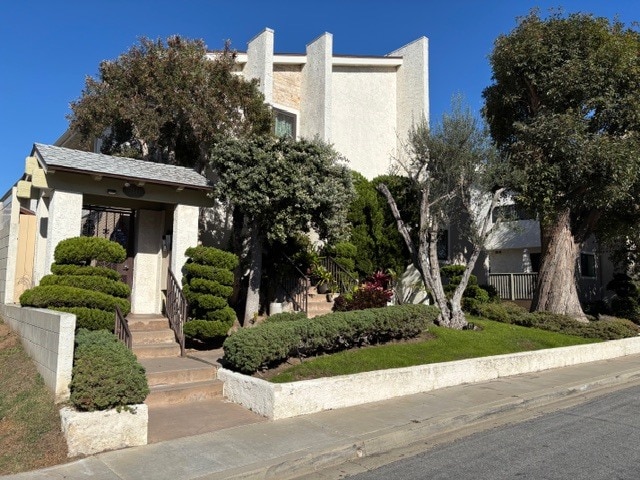 Building Photo - 2611 Ruhland Ave Unit # 2