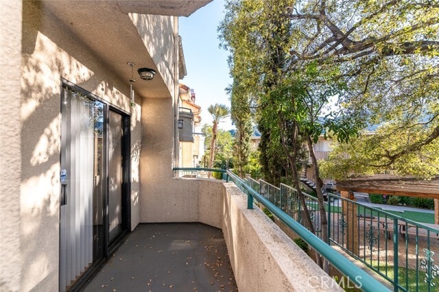 Photo - 2930 Montrose Ave Unit 102