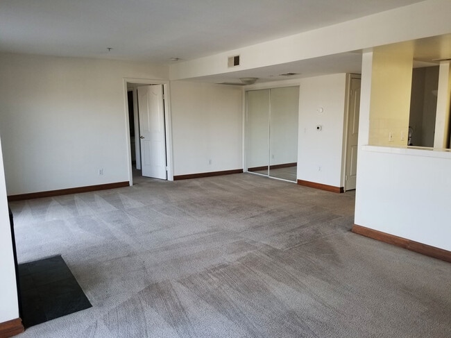 Photo - 4760 Templeton St Unit 3312