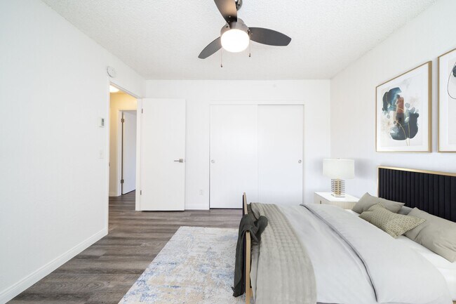 Photo - 800 E Bobier Dr Unit P5