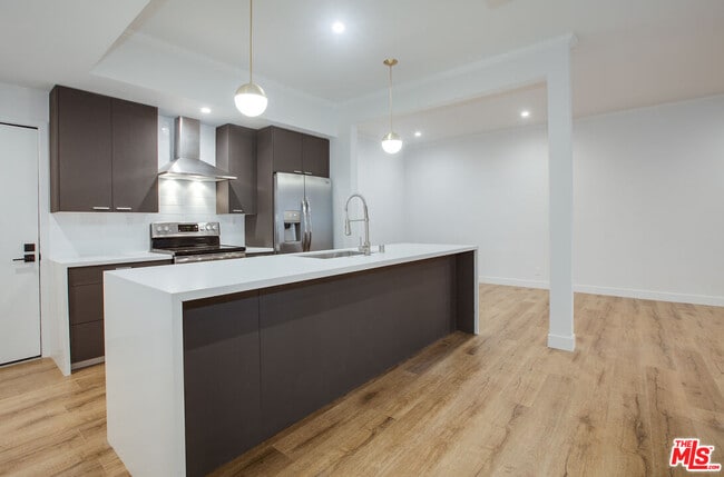 Photo - 12320 Montana Ave Unit 105