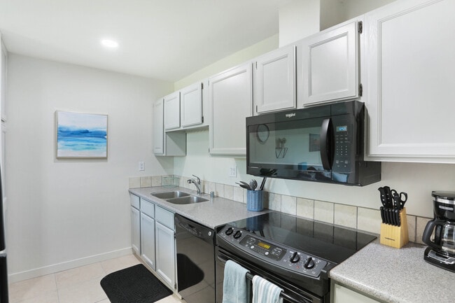 Photo - 3050 Rue D’Orleans Unit 436