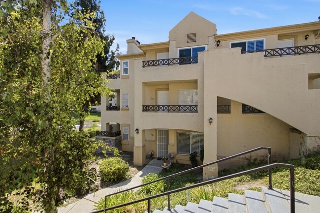 Building Photo - 787 Brookstone Rd Unit 301