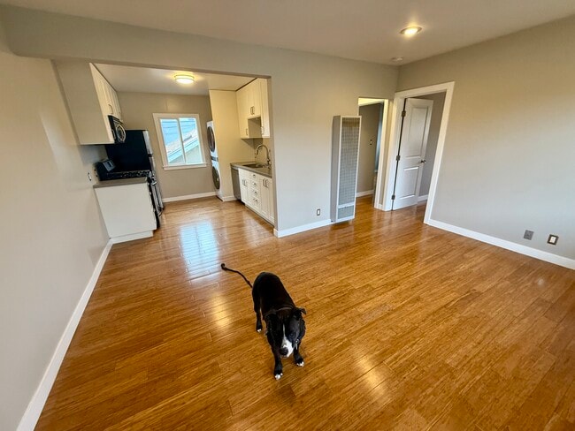 Photo - 610 Indiana Ave Unit 618 Indiana Ave #3