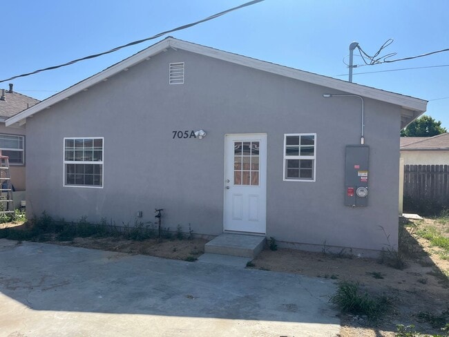 Photo - 705 E Boone St House