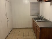 Photo - 934 1/2 West 71st Street