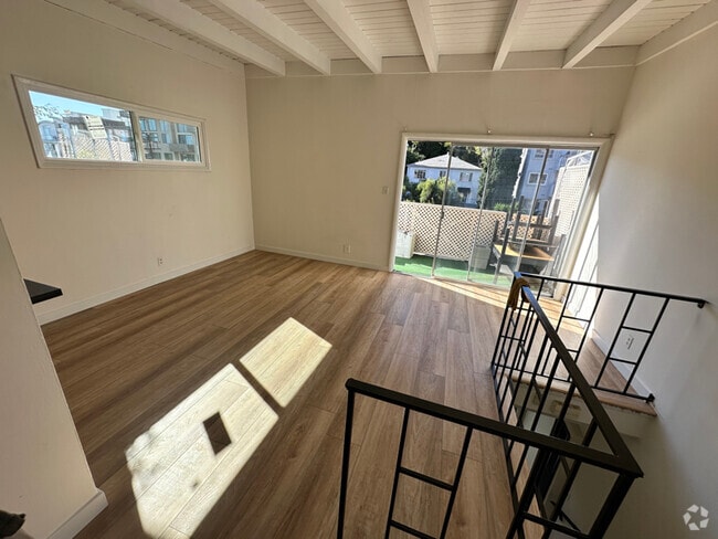 Building Photo - 1544 S Beverly Glen Blvd Rental