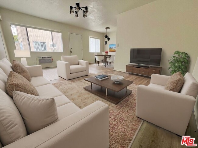 Building Photo - 148 Normandie Ave Unit 3