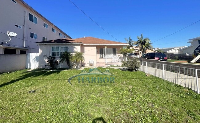 Photo - 4367 W 133rd St Apartment Unit D