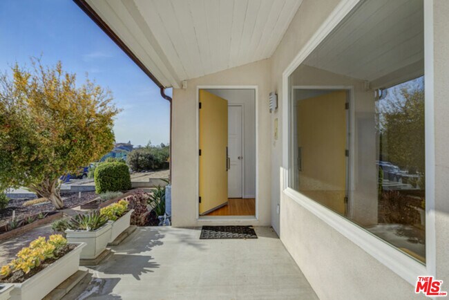 Photo - 6337 W 83rd St