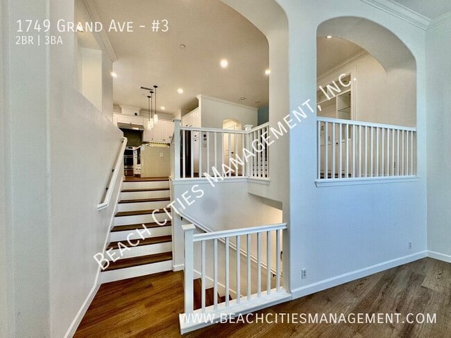 Building Photo - 1749 Grand Ave Unit #3