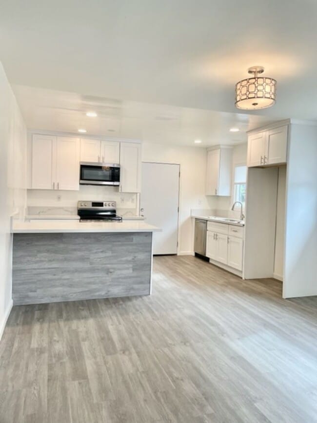 Photo - Van Dyke Triplex Unit 4137 Van Dyke Ave