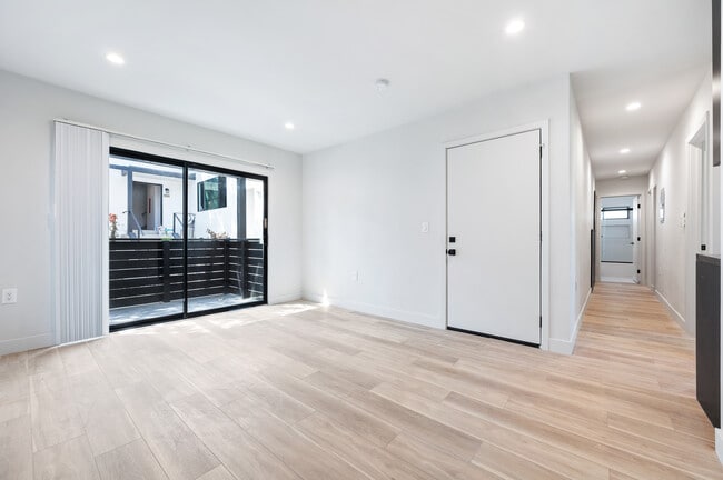 Photo - 215-225 Lucas Ave