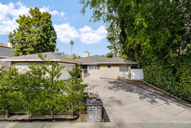 Photo - 1660 S Oak Knoll Ave