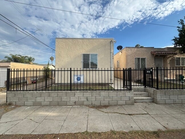 Photo - 916 W 88th St Unit 914