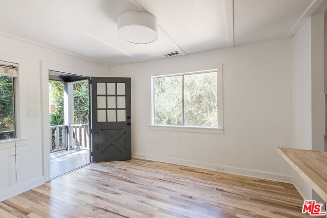 Photo - 4013 Sunset Dr