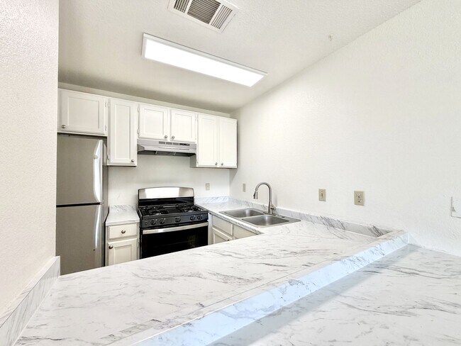 Photo - 66738 Taco Way Unit B