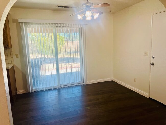 Photo - 3 bedroom 2 bathroom Home in the City of Hesperia!