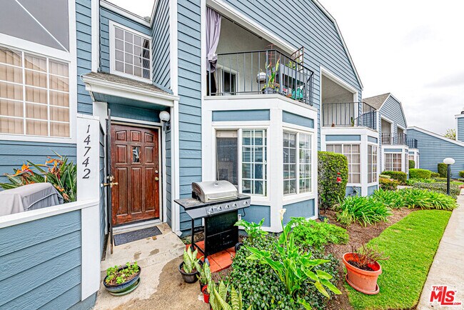 Photo - 14742 Pioneer Blvd