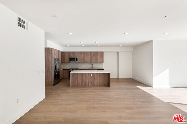 Photo - 3651 Regal Pl Unit 504