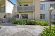 Photo - 432 Edgehill Ln