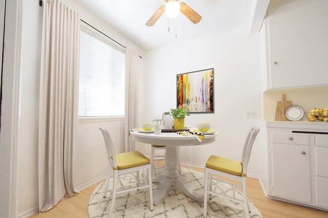 Photo - Gayley Manor Apartments