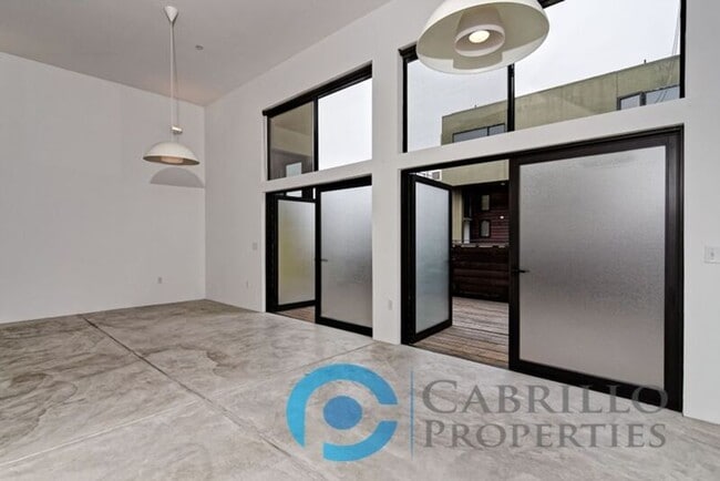 Photo - 3771 Centre St Unit Apt 201